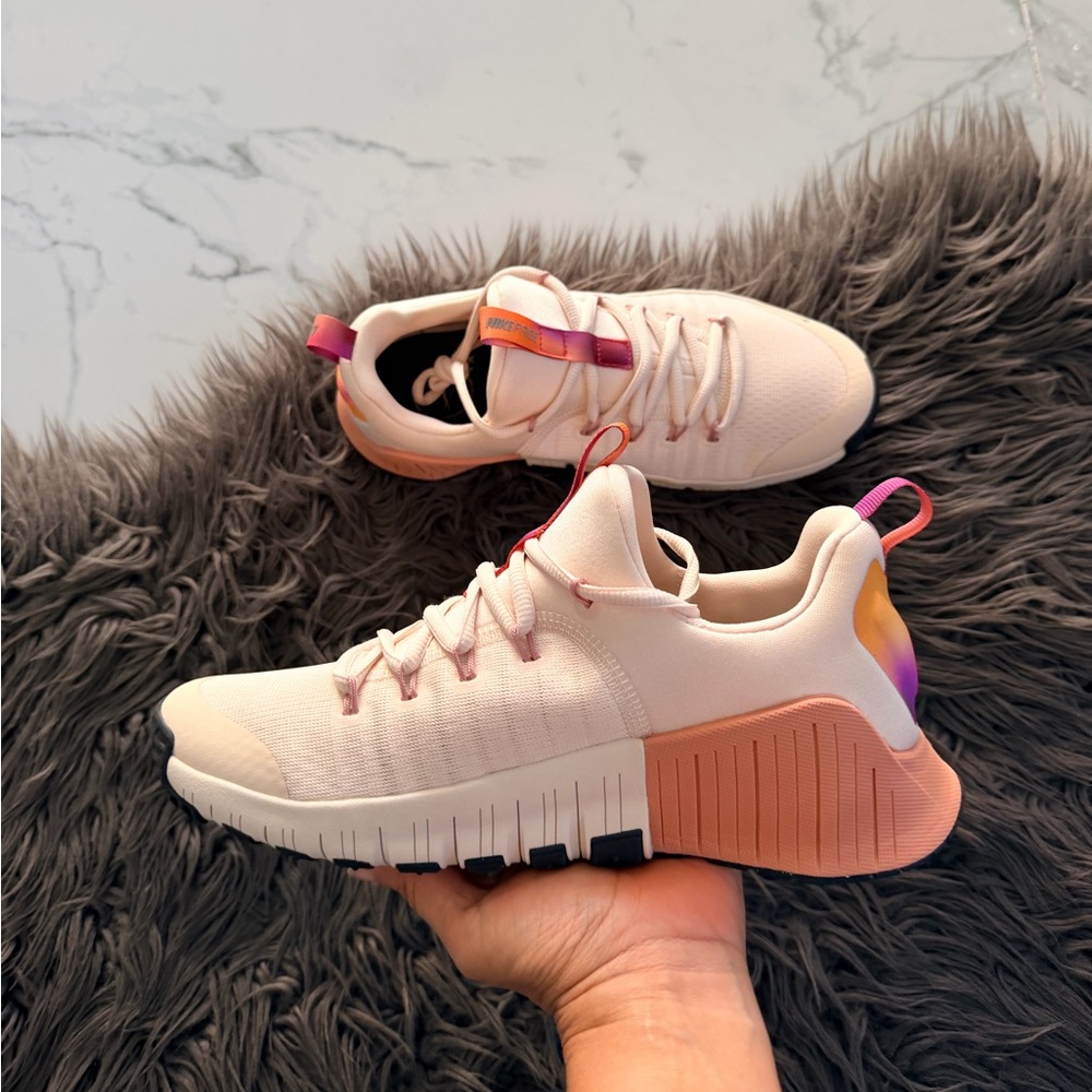 Nike Free Metcon 6 SE - Picture 6 of 10